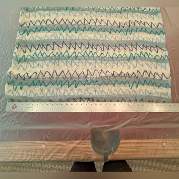 Etcetera by Carlisle White/Teal/Blue Infinity Chevron Zig Zag Scarf Wrap - Picture 5 of 5